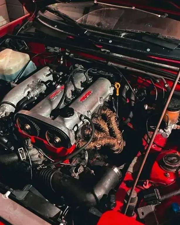Second-hand Mazda MX5 117 CP (86 kW) 1992 Roșu Cabrio