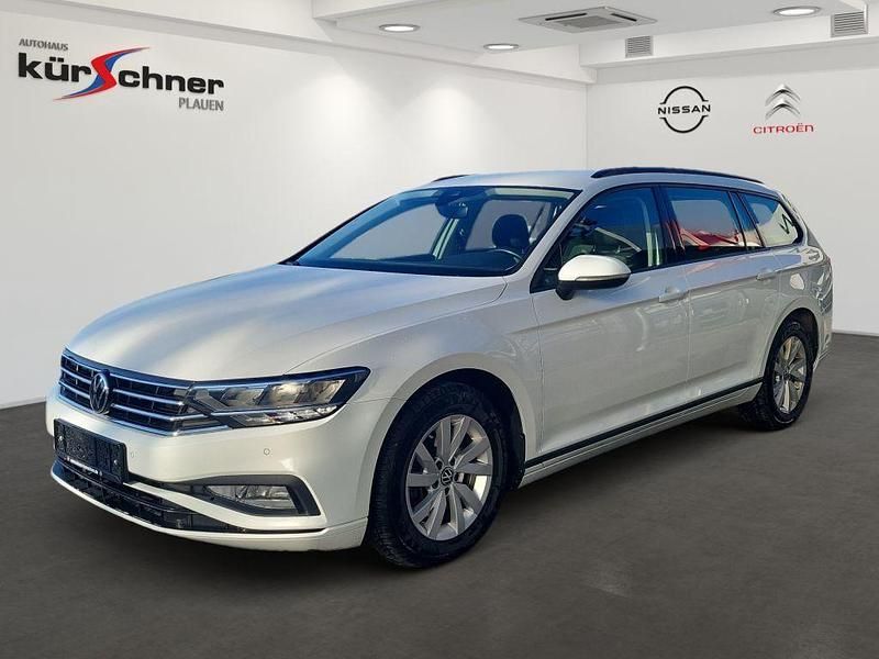 Weiß Gebraucht 2020 VW Passat Kombi | 16.990 € (Fairer Preis) - Bild 1/4