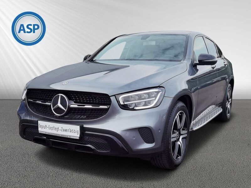 Grau (selenitgrau metalliclack) Gebraucht 2020 Mercedes GLC300 Night Coupé | 39.890 € (Guter Preis) - Bild 1/4