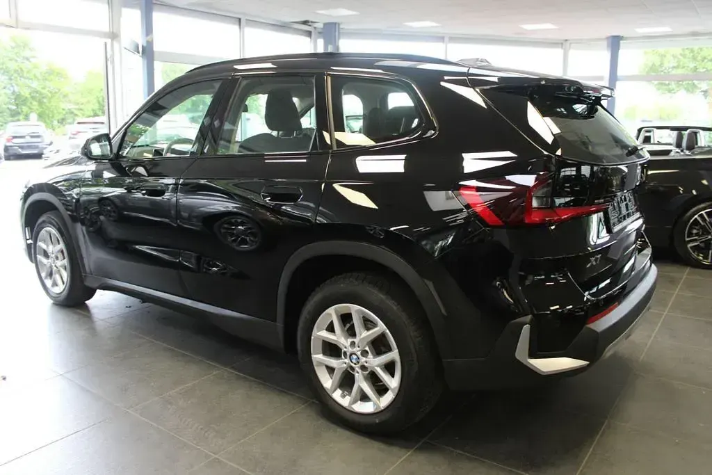 Gebraucht BMW X1 Sport Line 136 PS (100 kW) 2024 Schwarz SUV