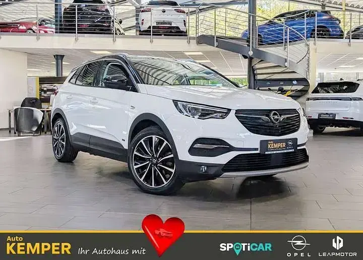 Käytetty Opel Grandland X Ultimate 224 HP (164 kW) 2021 Katumaasturi