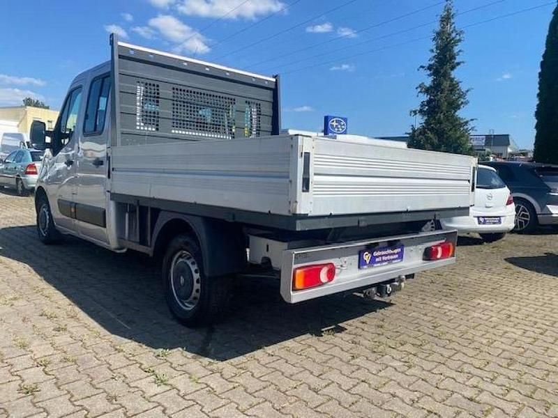 Gebraucht Opel Movano 131 PS (96 kW) 2017 Brilliant silber (metallic) Van