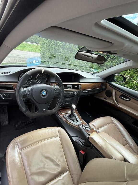 Second-hand BMW 320 170 CP (125 kW) 2009 Albastru Coupe