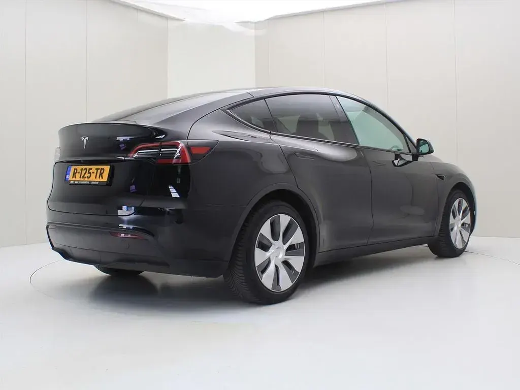 Occasion Tesla Model Y Standard Range 250 kW (341 ch) 2022 Noir SUV