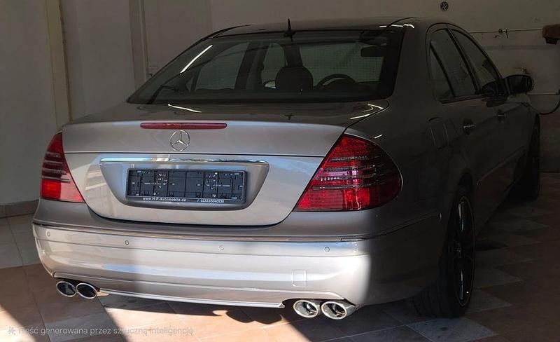 Gebraucht Mercedes E500 Elegance 306 PS (225 kW) 2004 Gold Limousine