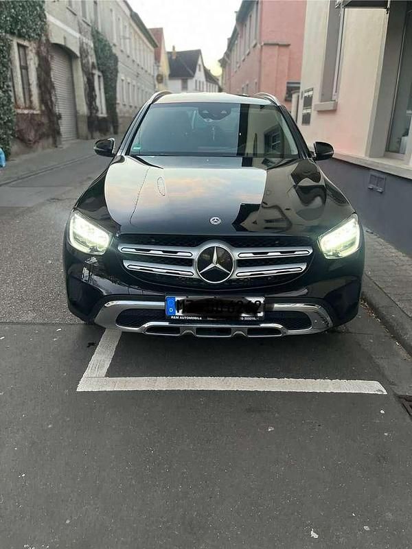 Gebraucht 2019 Mercedes GLC200 SUV | 25.400 € (Etwas zu teuer) - Bild 1/4