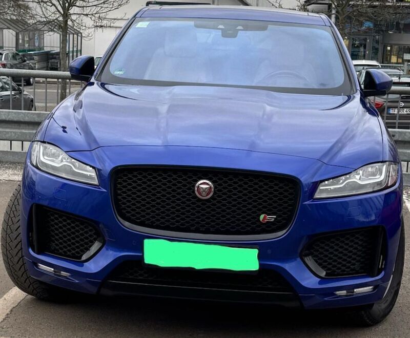 Blau Gebraucht 2016 Jaguar F-Pace R-Sport SUV | 21.499 € (Teuer) - Bild 1/4