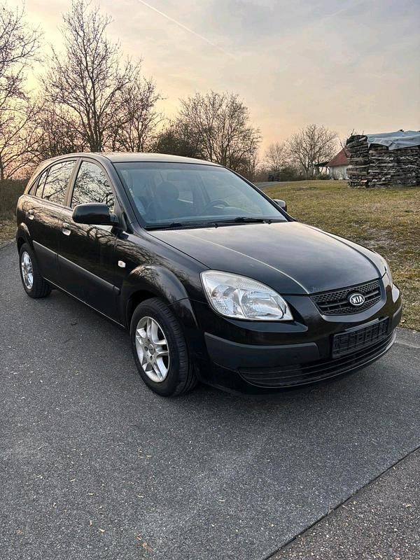 Gebraucht Kia Rio 84 PS (61 kW) 2005 Schwarz Kleinwagen