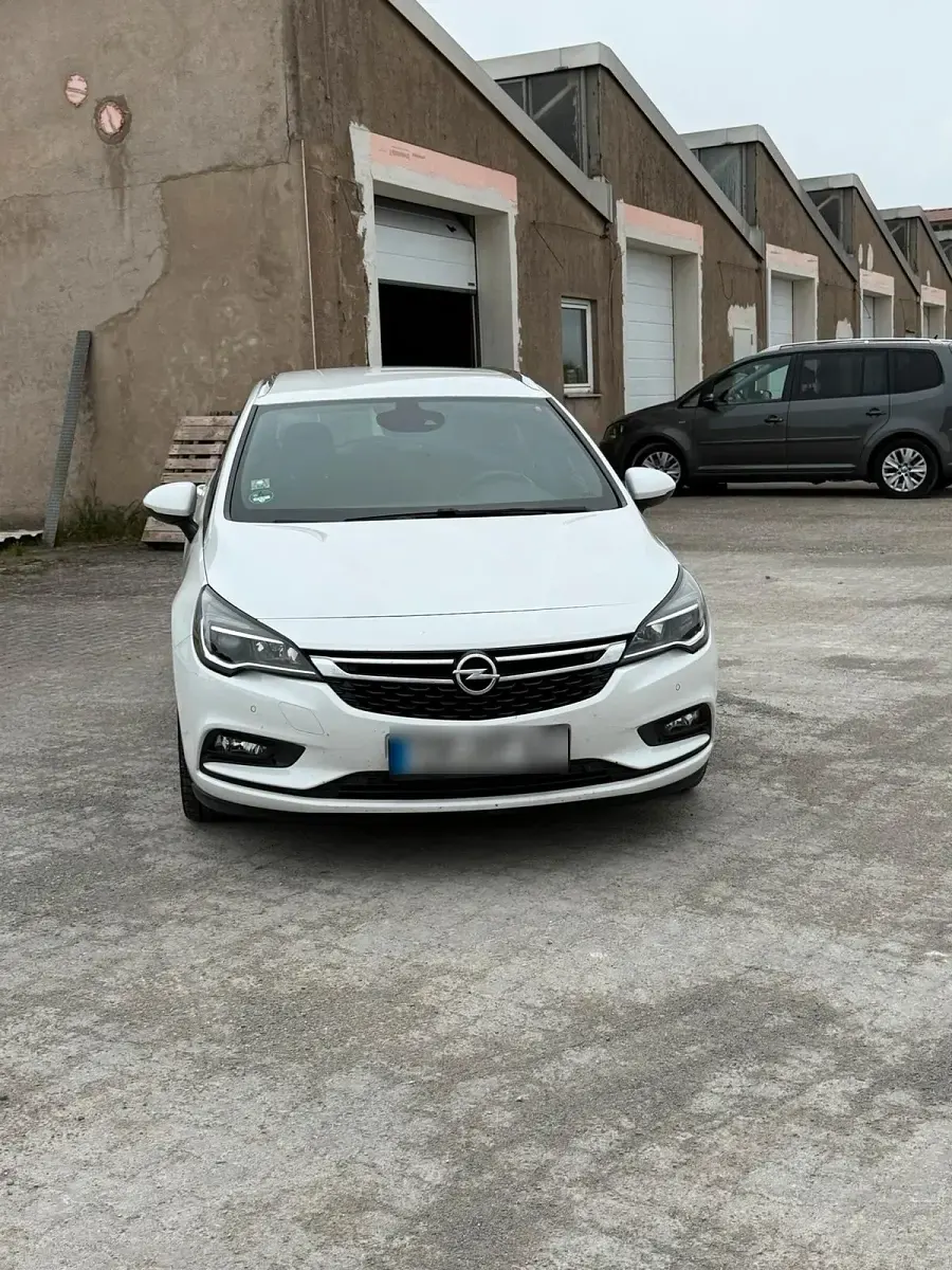 Gebraucht Opel Astra 136 PS (100 kW) 2018 Weiß Kombi
