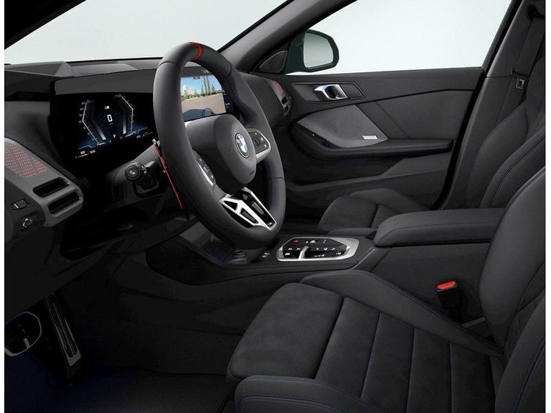 Gebraucht BMW M135 Performance 300 PS (220 kW) 2025 Schwarz Kleinwagen