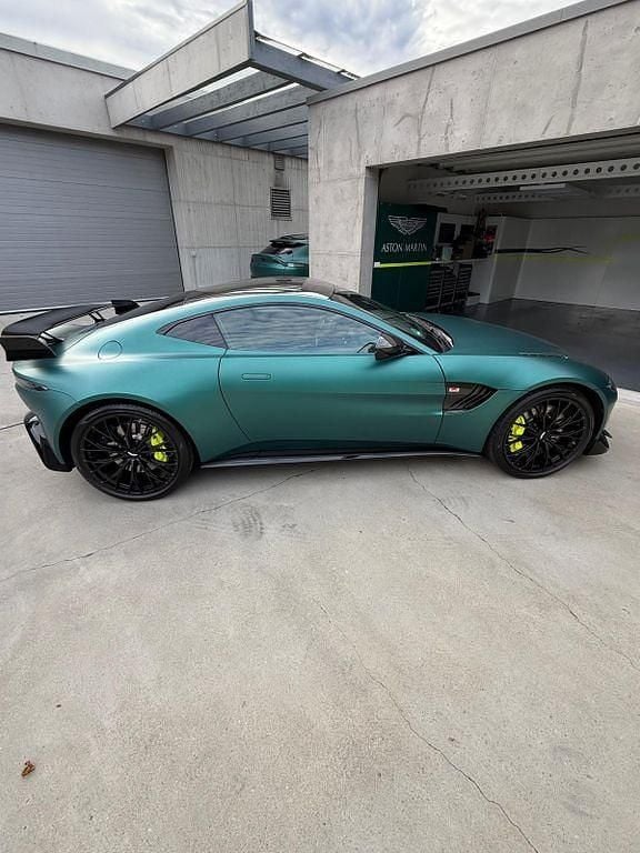 Gebraucht Aston Martin V8 Vantage 536 PS (394 kW) 2022 Grün