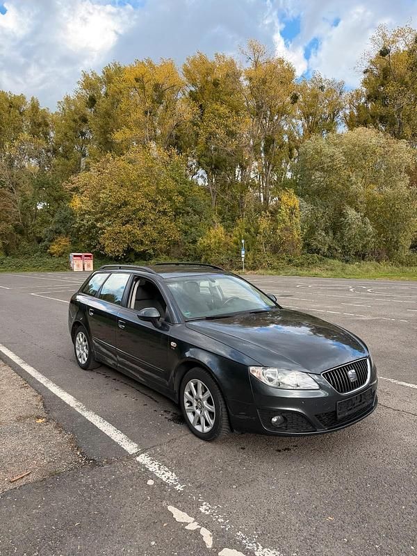 Grau Gebraucht 2011 Seat Exeo Kombi | 2.500 € (Guter Preis) - Bild 1/4