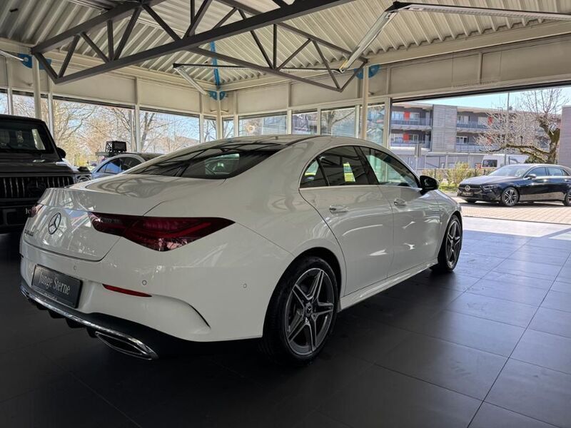 Gebraucht Mercedes CLA180 AMG 136 PS (100 kW) 2024 Unilack polarweiss Limousine