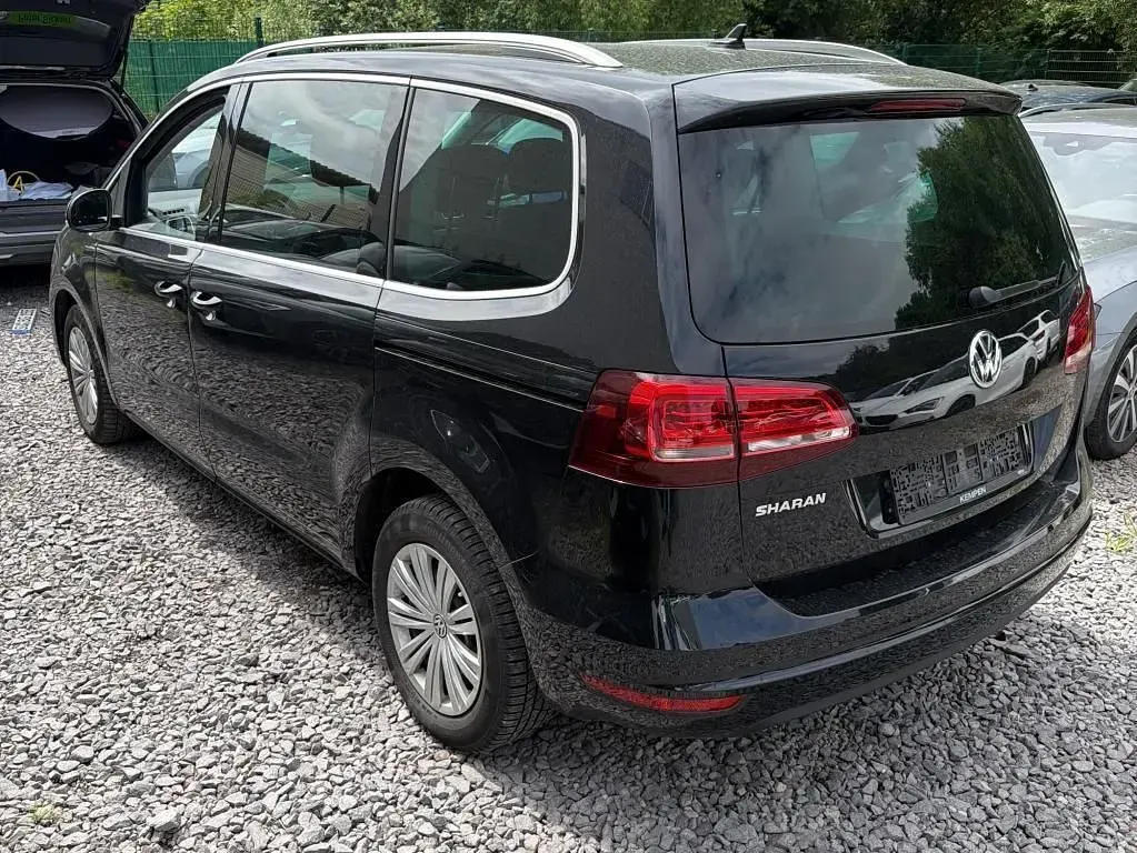 Gebraucht VW Sharan Highline 150 PS (110 kW) 2022 Schwarz Van / Kleinbus