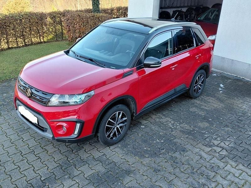 Rot Gebraucht 2016 Suzuki Vitara Comfort+ SUV | 11.900 € (Guter Preis) - Bild 1/4