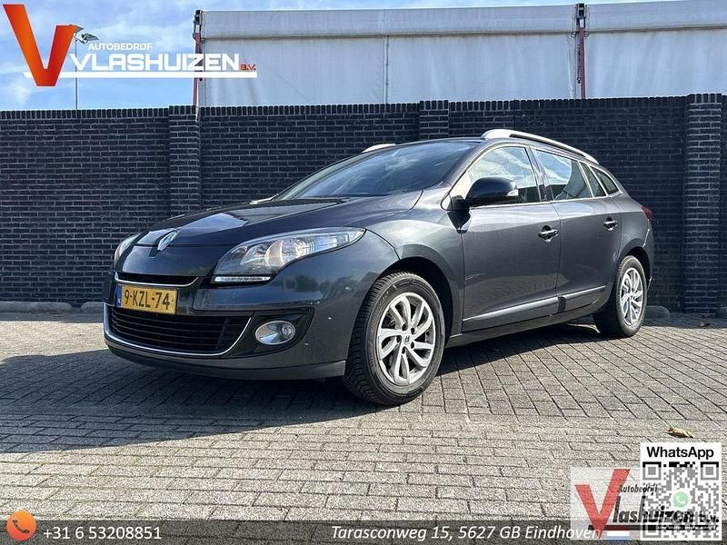 Grau Gebraucht 2013 Renault Mégane III Collection Kombi | 3.350 € - Bild 1/4