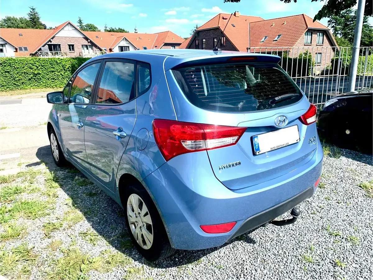 Gebraucht Hyundai ix20 Classic 90 PS (66 kW) 2012 Blau Kleinwagen