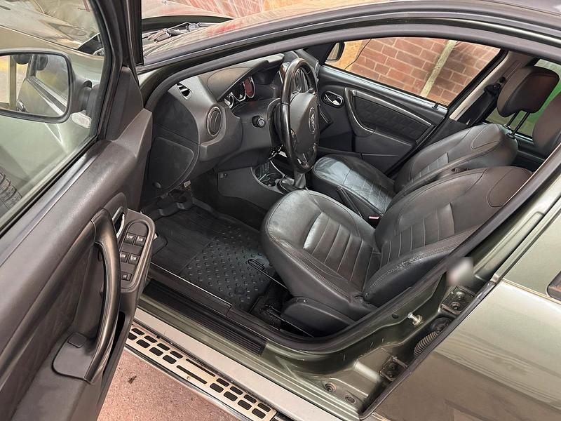 Gebraucht Dacia Duster Adventure 125 PS (91 kW) 2014 Grün SUV