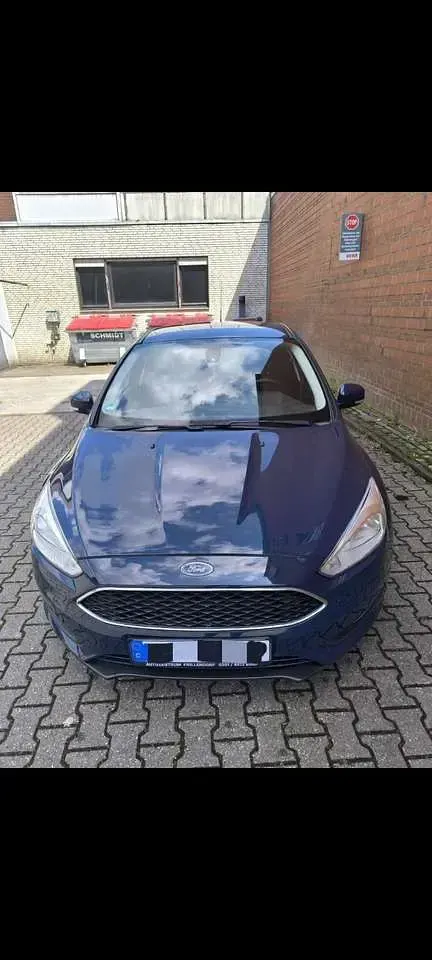 Gebraucht Ford Focus Business Edition 101 PS (74 kW) 2015 Blau Limousine
