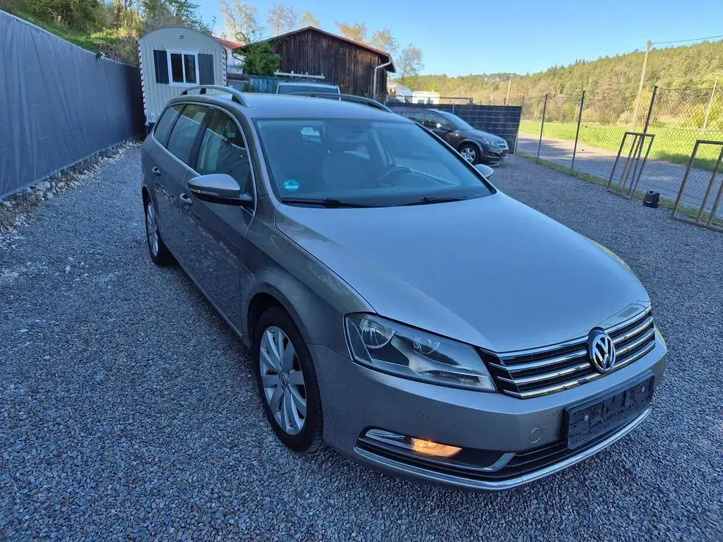 Gebraucht VW Passat 105 PS (77 kW) 2013 Braun Kombi