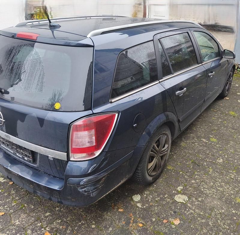 Gebraucht Opel Astra 105 PS (77 kW) 2007 Blau Kombi