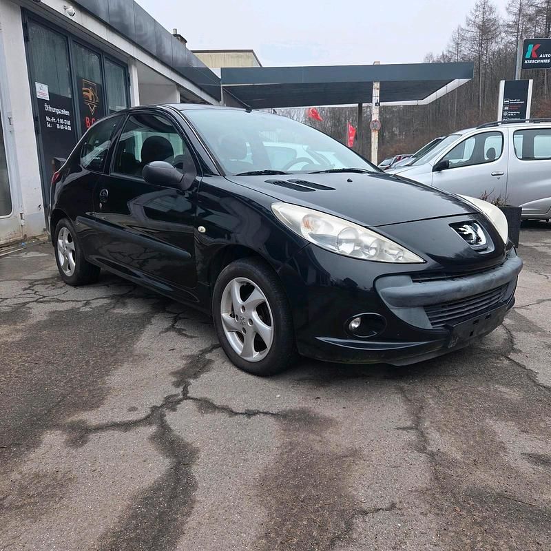 Gebraucht Peugeot 206+ 75 PS (55 kW) 2009 Schwarz Kleinwagen