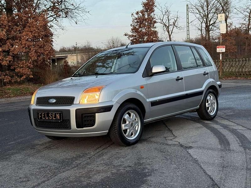 Gebraucht Ford Fusion Style 68 PS (50 kW) 2008 Polarsilber metallic Kleinwagen