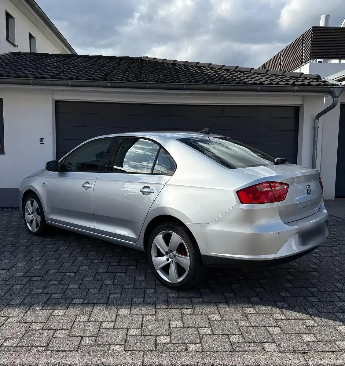Gebraucht Seat Toledo Style 105 PS (77 kW) 2013 Silber Kleinwagen