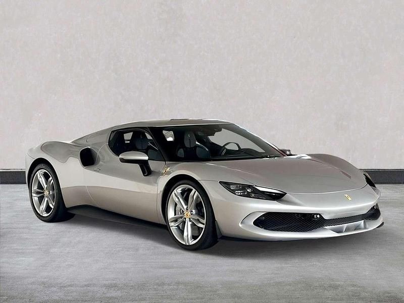 Gebraucht Ferrari 296 829 PS (609 kW) 2024 Silber Coupé