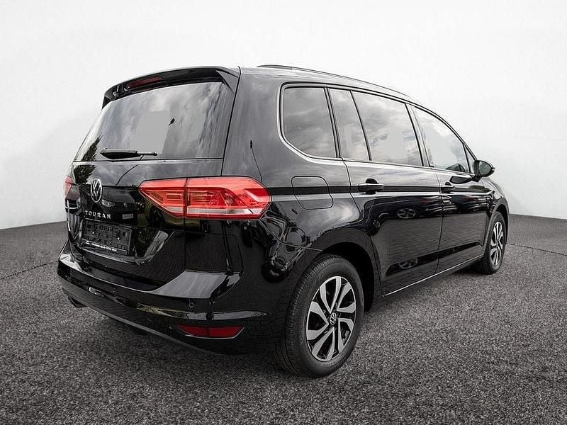 Gebraucht VW Touran 150 PS (110 kW) 2022 Schwarz Van / Kleinbus
