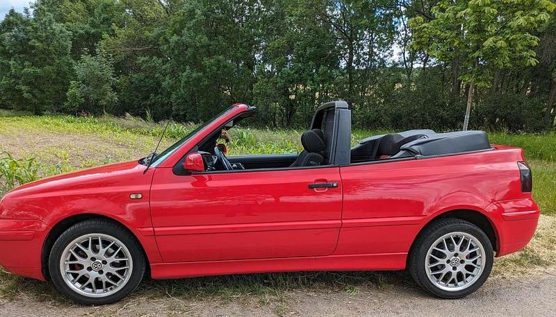 Rot Gebraucht 1998 VW Golf Cabriolet Highline Cabrio | 5.200 € (Teuer) - Bild 1/4