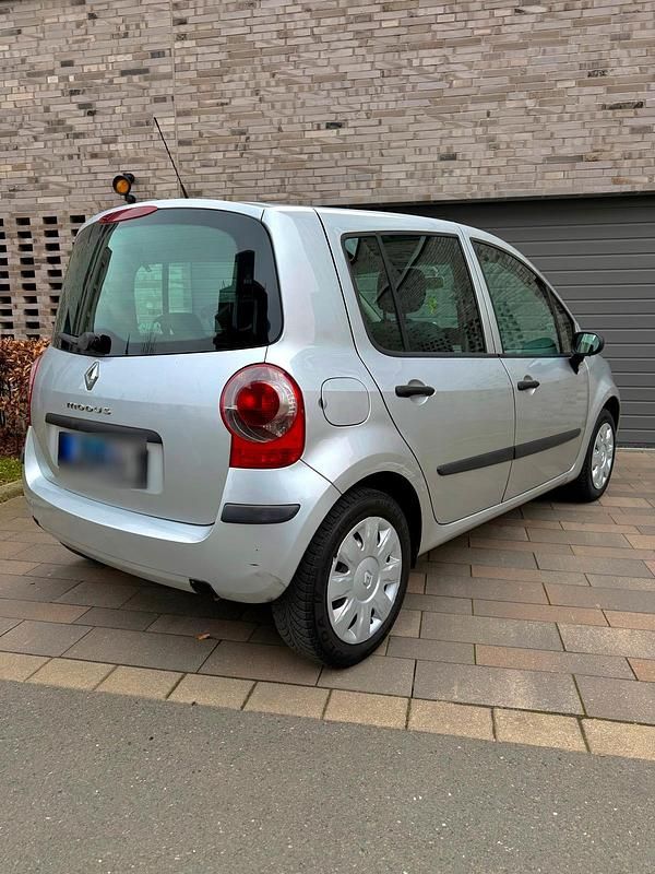 Gebraucht Renault Modus 75 PS (55 kW) 2007 Silber Van / Kleinbus