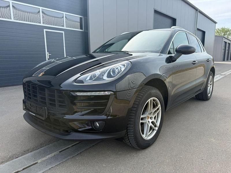 Second-hand Porsche Macan 252 CP (185 kW) 2018 Negru SUV
