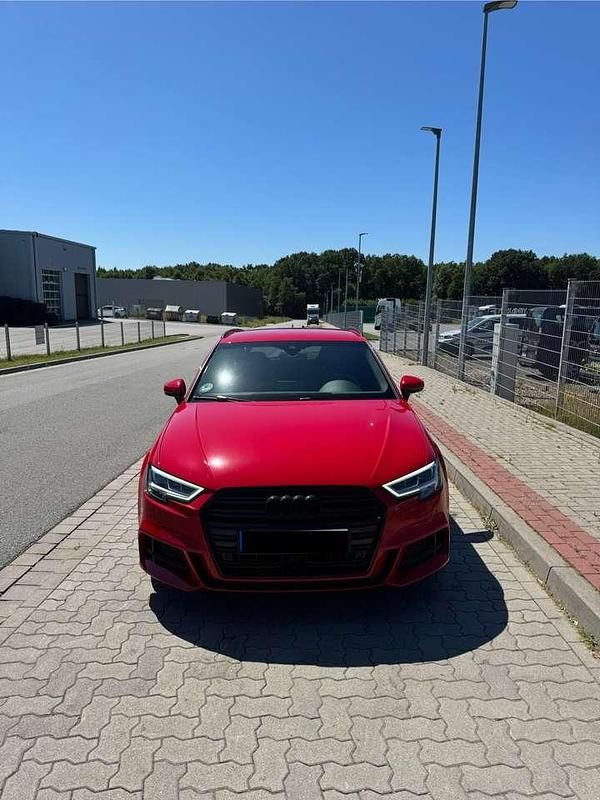 Rot Gebraucht 2019 Audi A3 Sportback Design Kombi | 19.499 € (Fairer Preis) - Bild 1/4