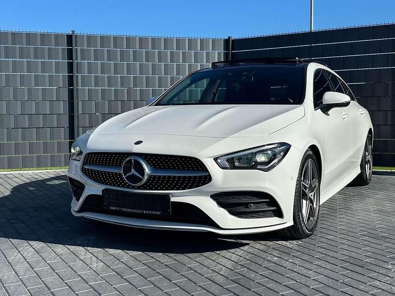 Polarweiss Gebraucht 2020 Mercedes CLA200 AMG line Kombi | 22.990 € (Fairer Preis) - Bild 1/4