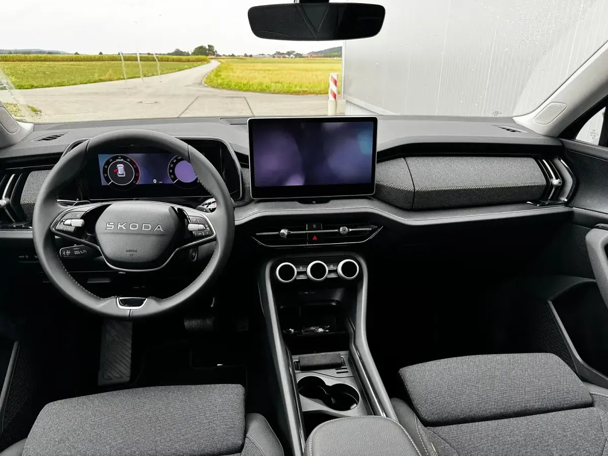Neu Skoda Kodiaq Selection 193 PS (141 kW) 2026 Stahlgrau SUV