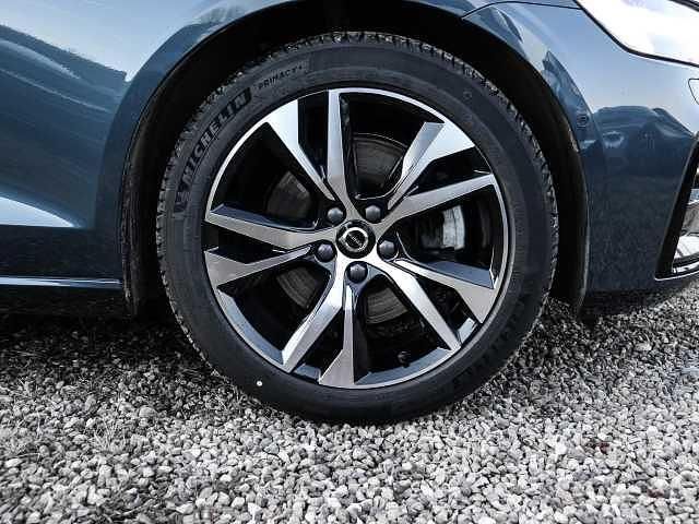 Gebraucht Volvo V60 145 PS (106 kW) 2025 Kombi