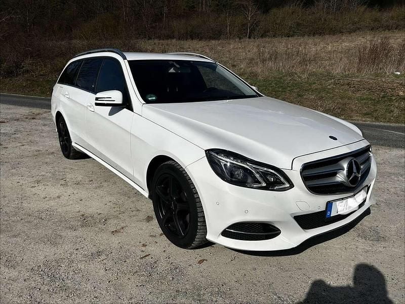 Second-hand Mercedes E250 204 CP (150 kW) 2015 Alb Break