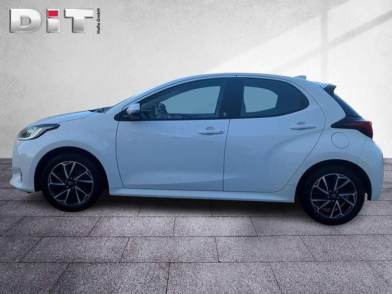 Gebraucht Toyota Yaris Hybrid Team 116 PS (85 kW) 2022 Schneeweiß Kleinwagen