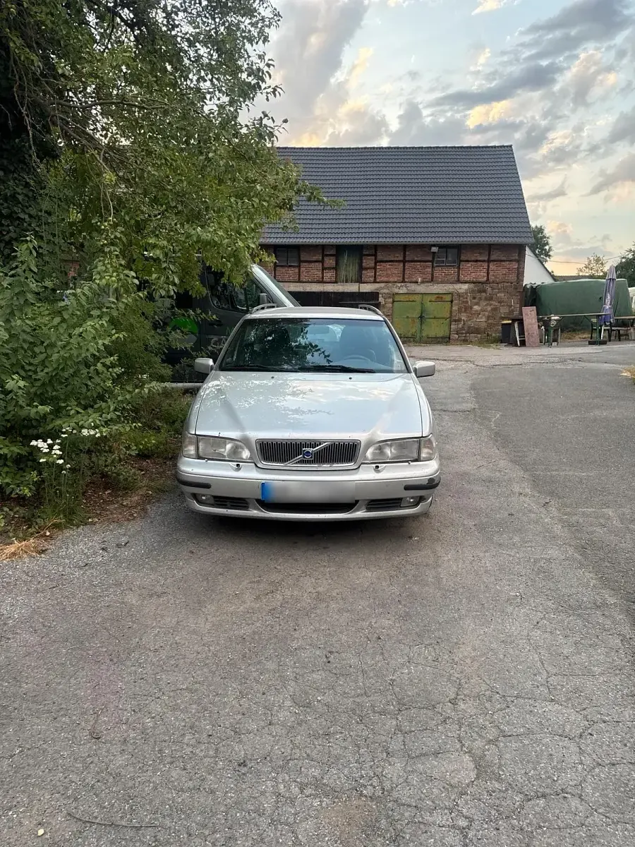 Gebraucht Volvo V70 140 PS (102 kW) 2001 Andere farben Kombi