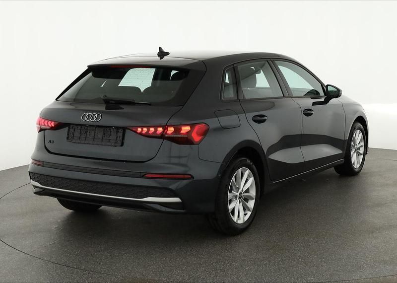 Neu Audi A3 Comfort 2025 Mythos schwarz metallic