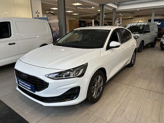 Gebraucht Ford Focus Titanium 125 PS (91 kW) 2023 Weiß Limousine