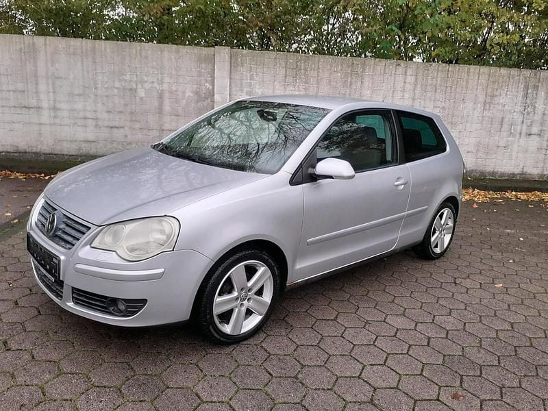 Silber Gebraucht 2005 VW Polo Kleinwagen | 2.900 € - Bild 1/4