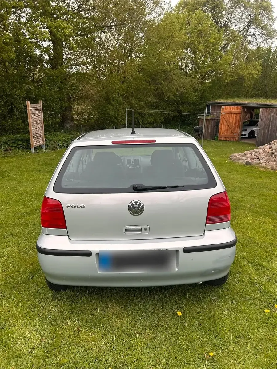 Gebraucht VW Polo 50 PS (36 kW) 2000 Silber Kleinwagen