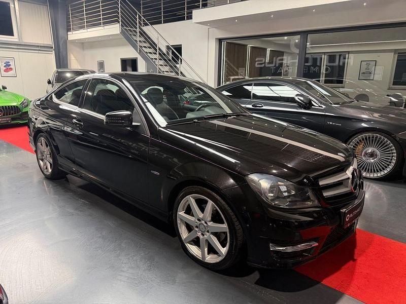 Gebraucht Mercedes C180 AMG 156 PS (114 kW) 2011 Schwarz Coupé