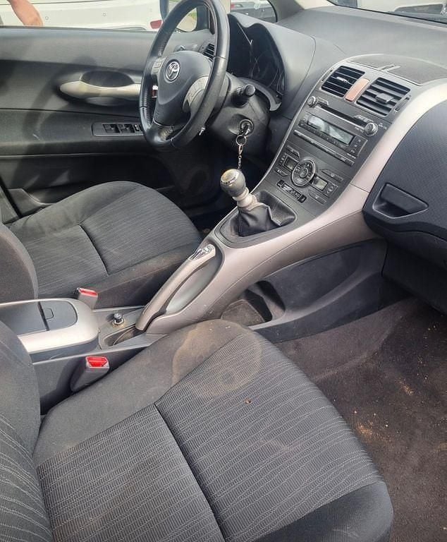 Gebraucht Toyota Auris Sol 126 PS (92 kW) 2007 Grau Kleinwagen