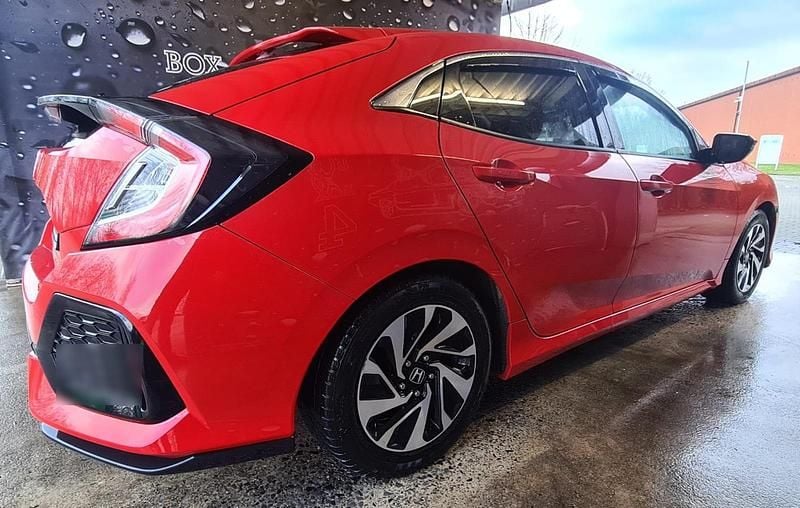 Gebraucht Honda Civic 129 PS (94 kW) 2017 Rot Limousine