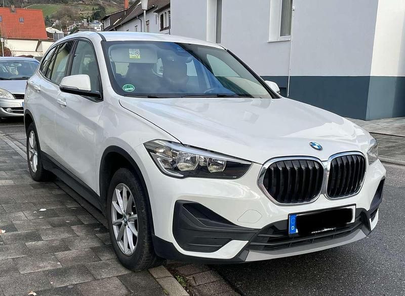 Weiß Gebraucht 2019 BMW X1 Advantage SUV | 18.300 € (Fairer Preis) - Bild 1/4