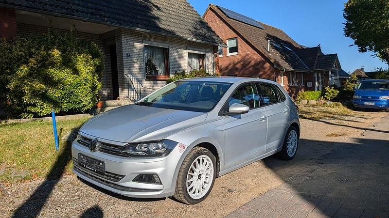 Gebraucht VW Polo Comfortline 95 PS (69 kW) 2018 Silber Kleinwagen