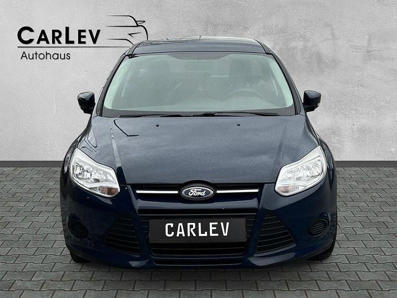 Gebraucht Ford Focus Ambiente 101 PS (74 kW) 2014 Blau Kombi